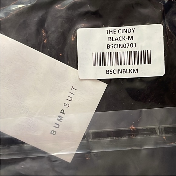 NWT BUMPSUIT The Cindy Maternity Romper Size Size Medium - Picture 7 of 7